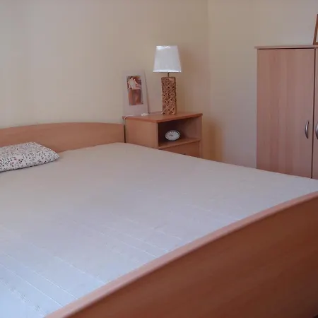 Razanj 12733c Apartamento *